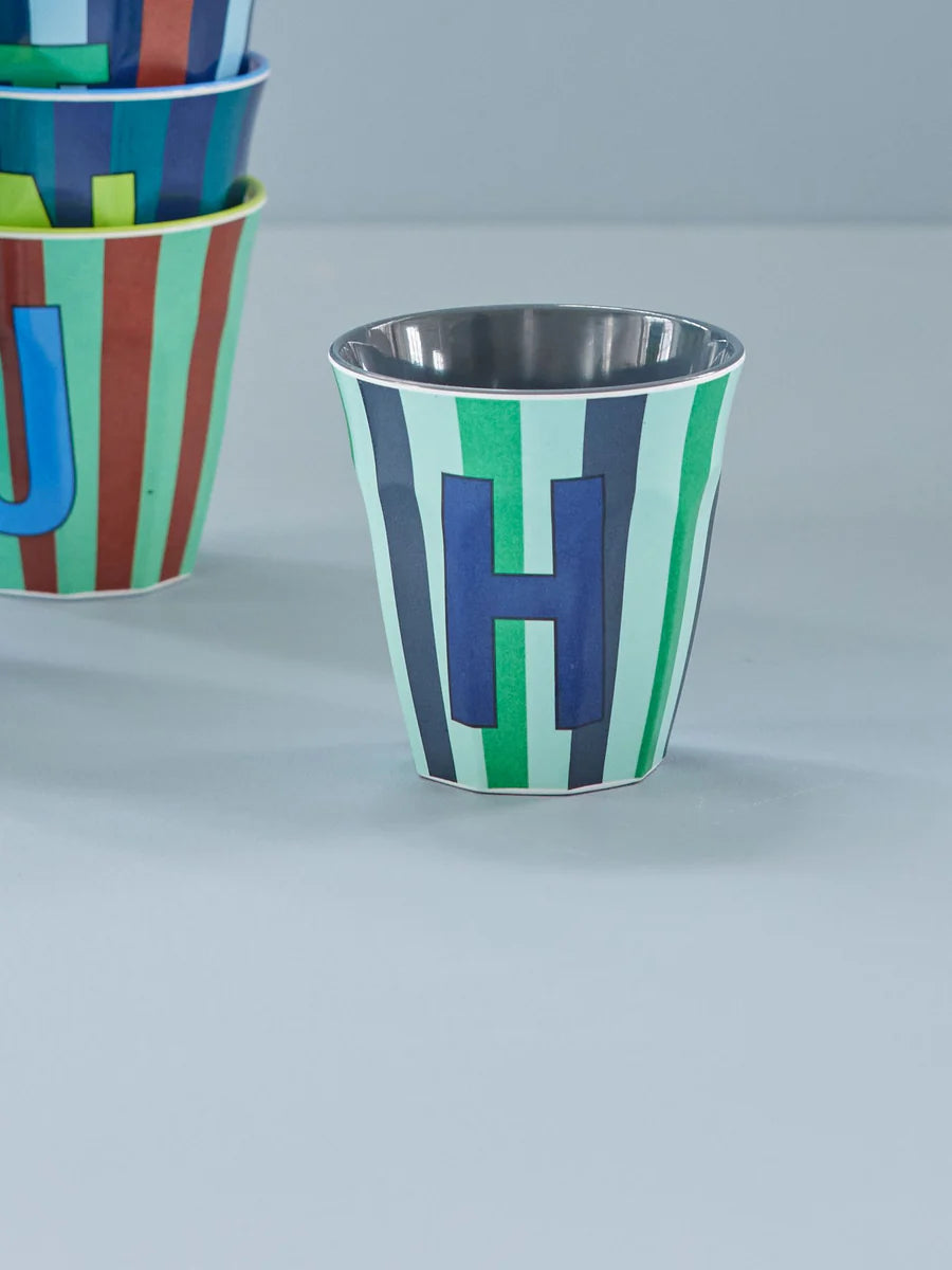 Mittelgroßer Becher - Mehrfarbig - H - Stripes