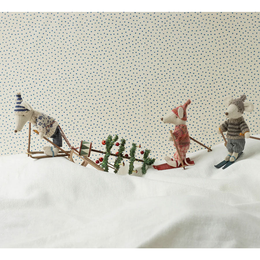 Wintermaus mit Skiset, Große Schwester - Rose