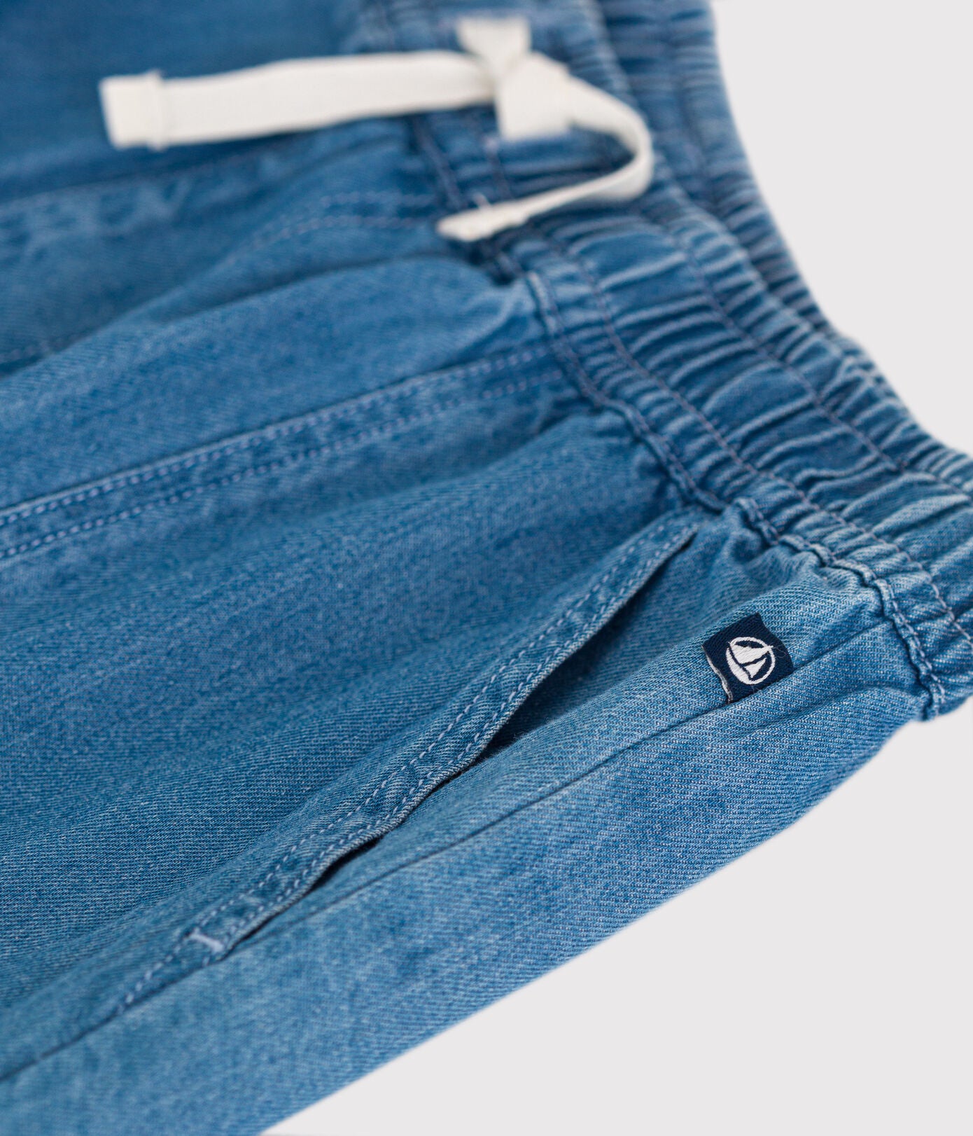Kinder-Shorts aus leichtem Denim