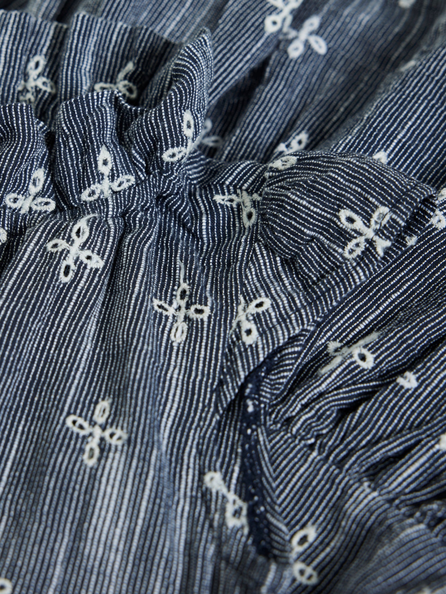 Kleid Broderie Anglaise