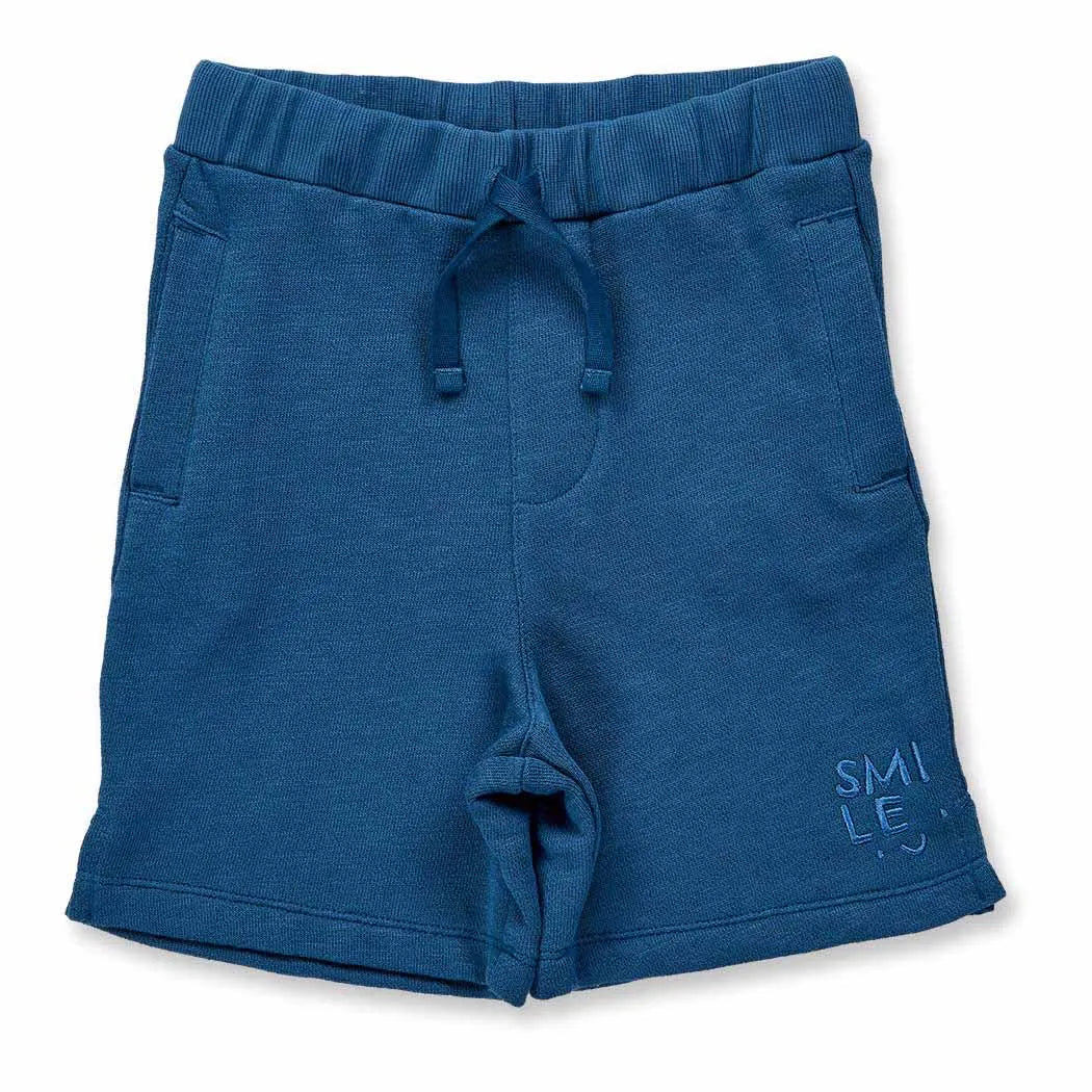 Kinder Shorts in ozeanblau aus Slub Sweat, Modell JAKUB