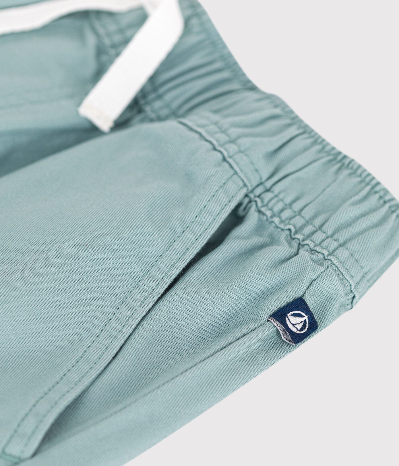 Kinder-Bermudashorts aus einfarbiger Baumwolle