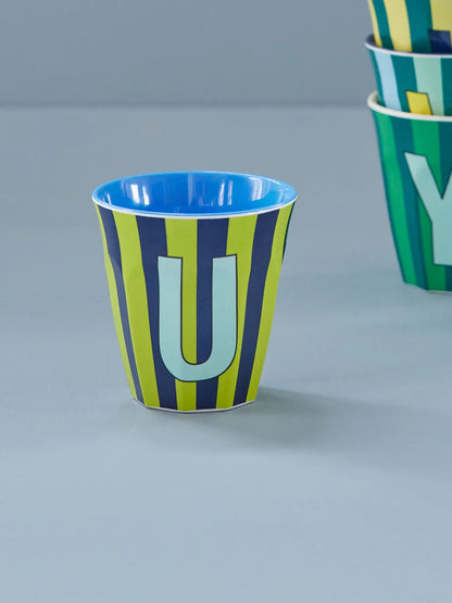 Mittelgroßer Becher - Grün - U - Stripes