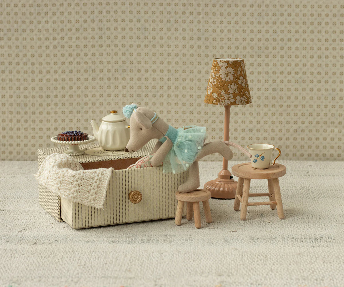 Tanzmaus mit Tagesbett, kleine Schwester