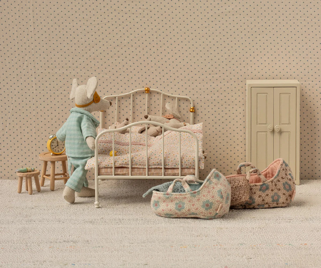 Vintage Bett, Maus - Cremefarben