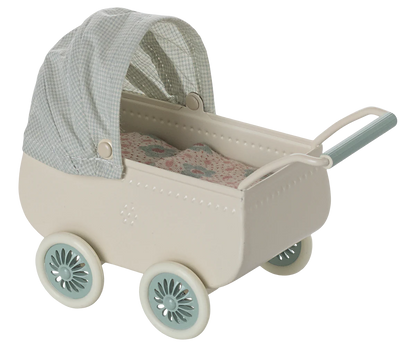 Kinderwagen mit Babymaus