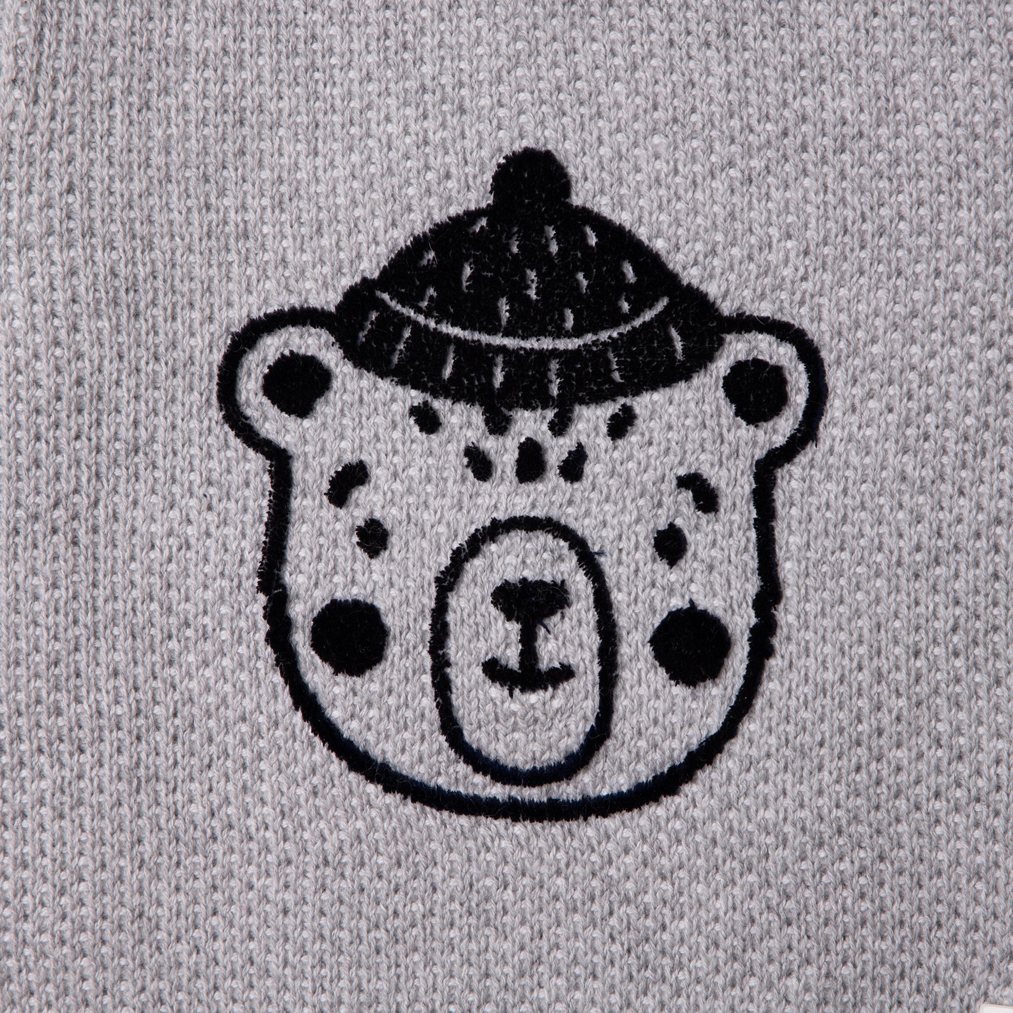 Pullover mit Bärenmotiv